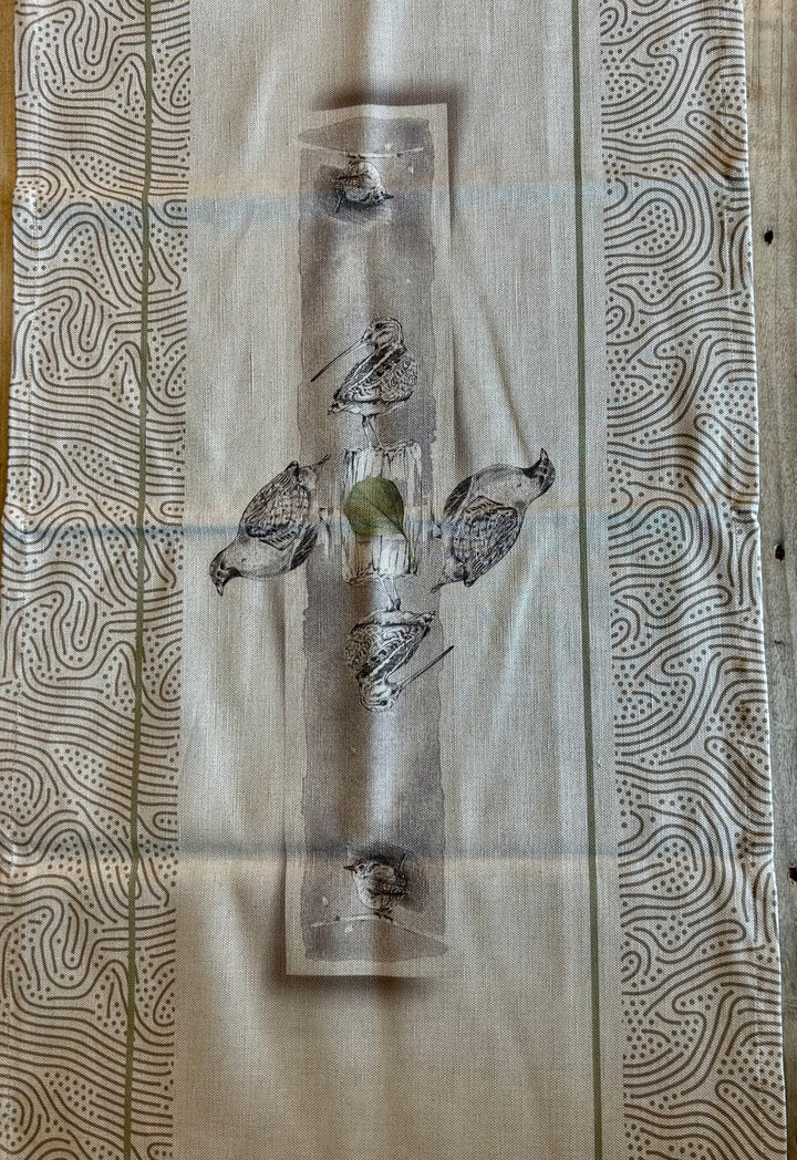 Tischläufer mit Sumpfschnepfe und Rebhuhnvögeln